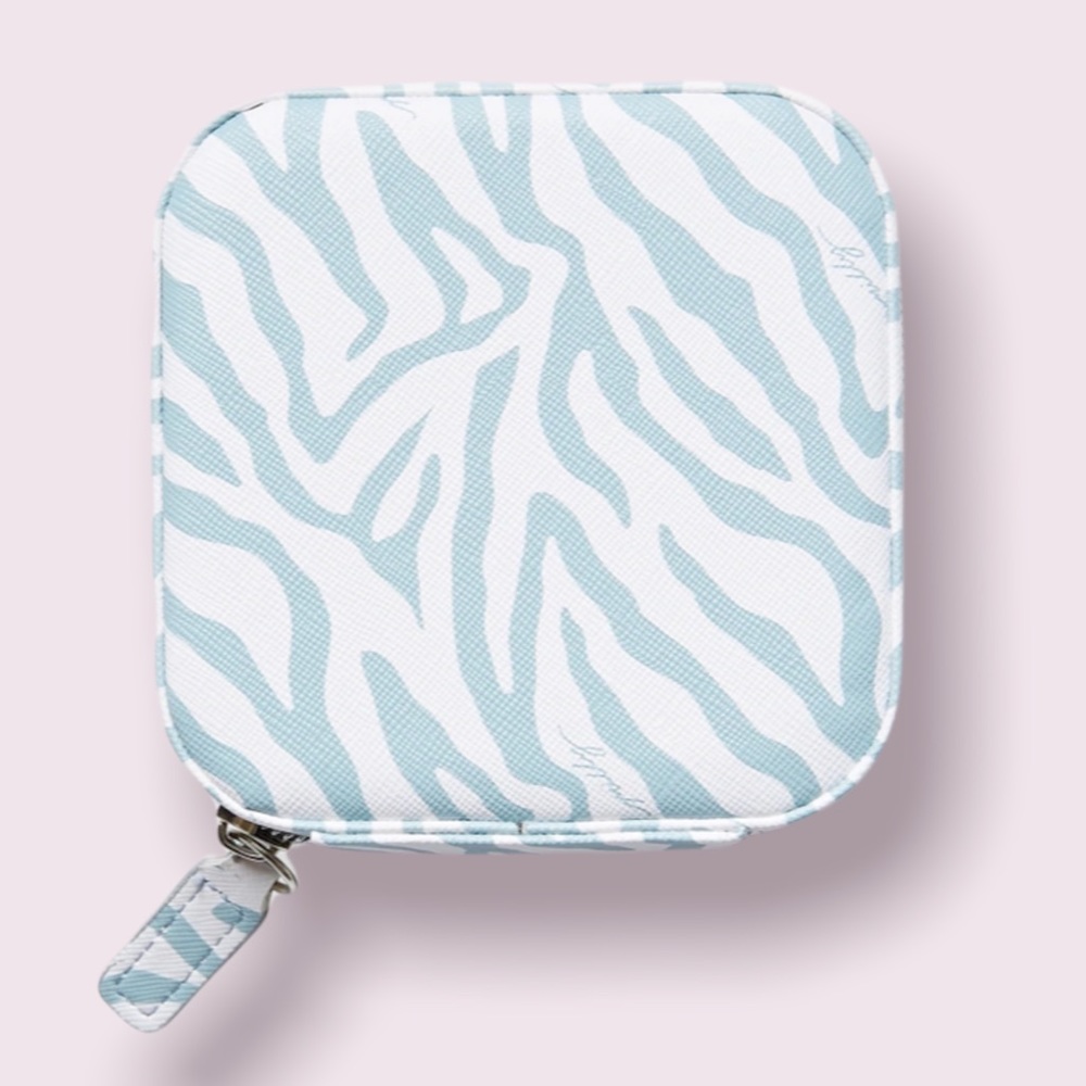 Milly Mini Traveling Jewelry Box - Picture 4 of 7